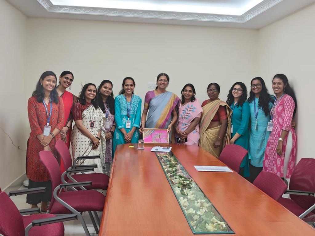 post-1693911865our-msc-team-being-welcome-by-the-vc-of-avanashilingam-univ-dr-bharati-harishankar-1.jpeg
